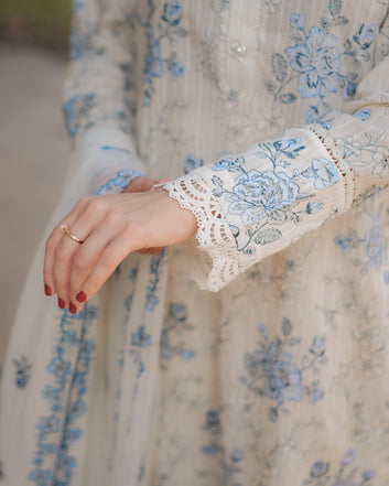 3-PIECE SUIT EMBROIDERED