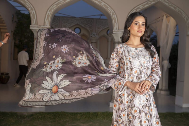 3-PIECE SUIT EMBROIDERED & DIGITAL PRINTED