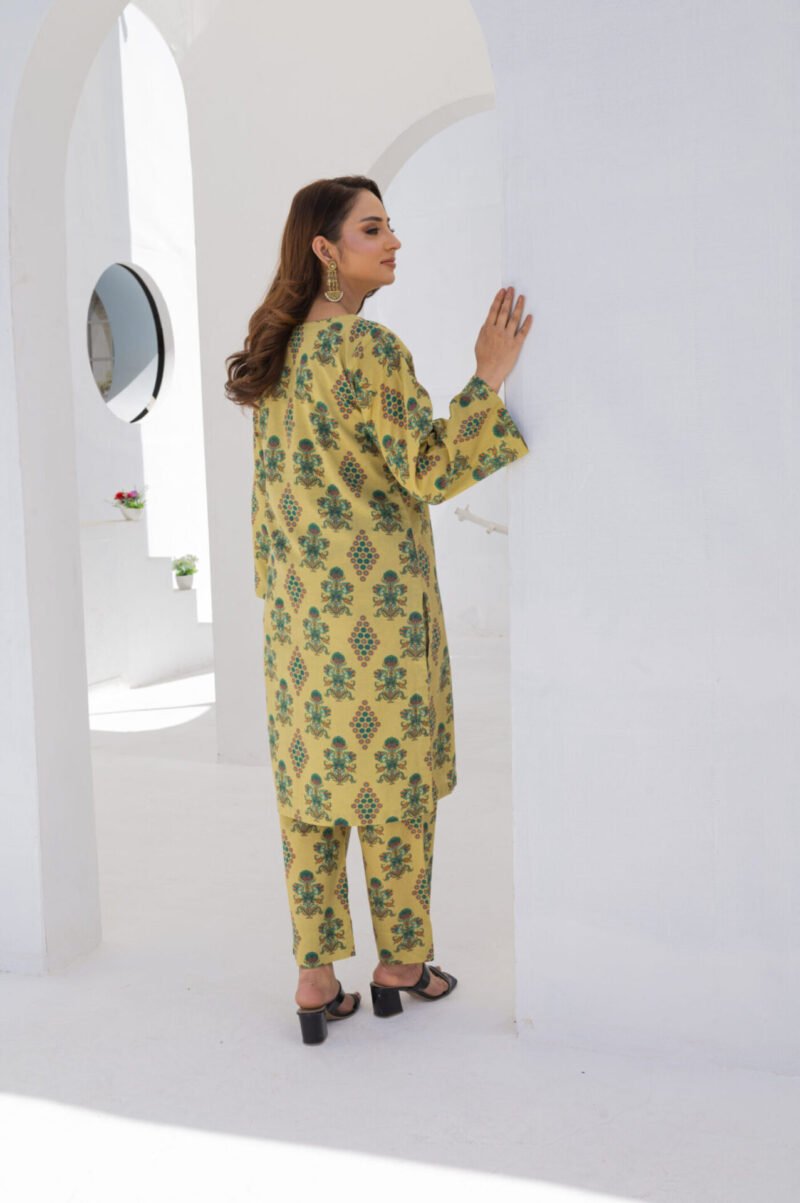 2-PIECE SUIT