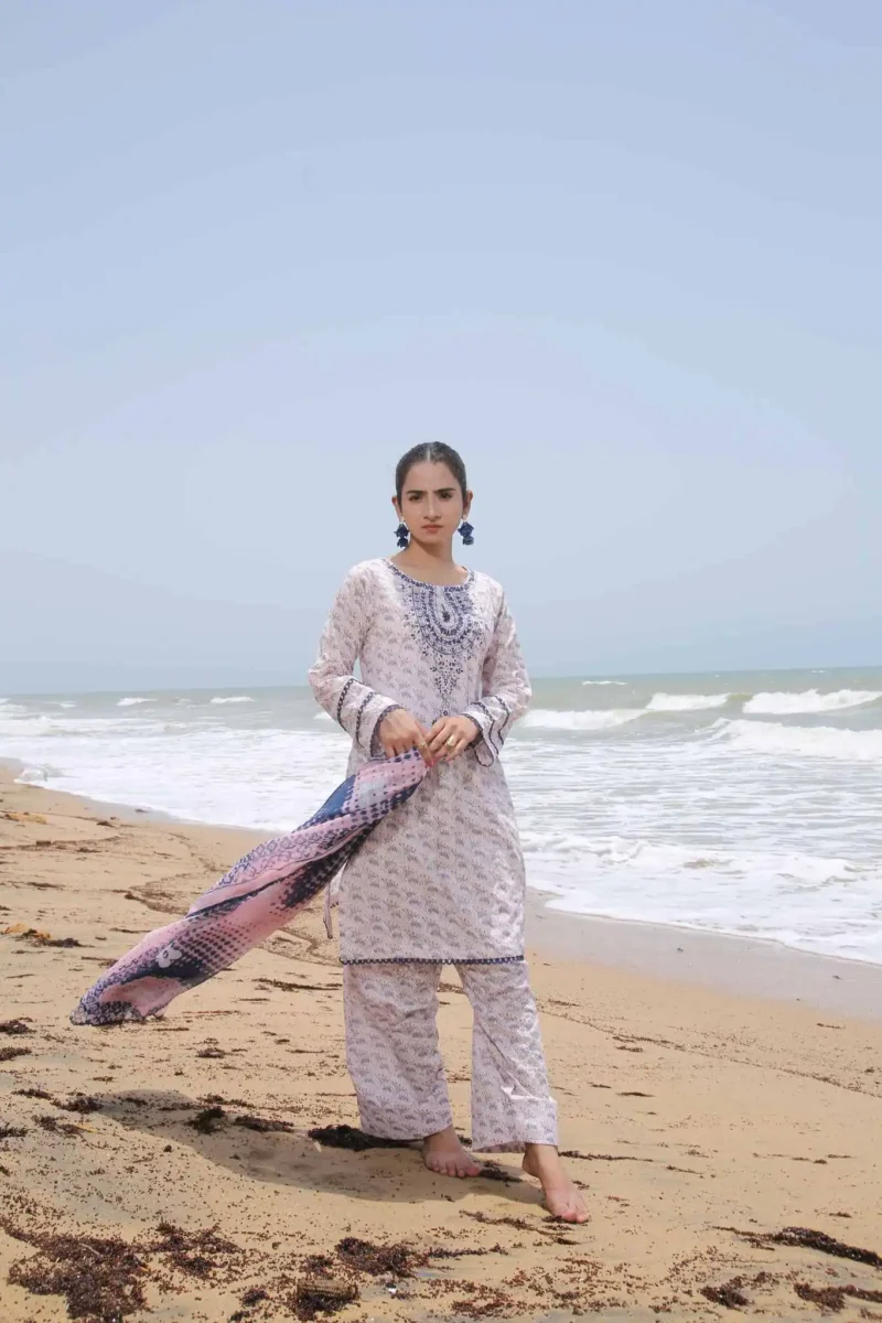 3-PIECE SUIT EMBROIDERED