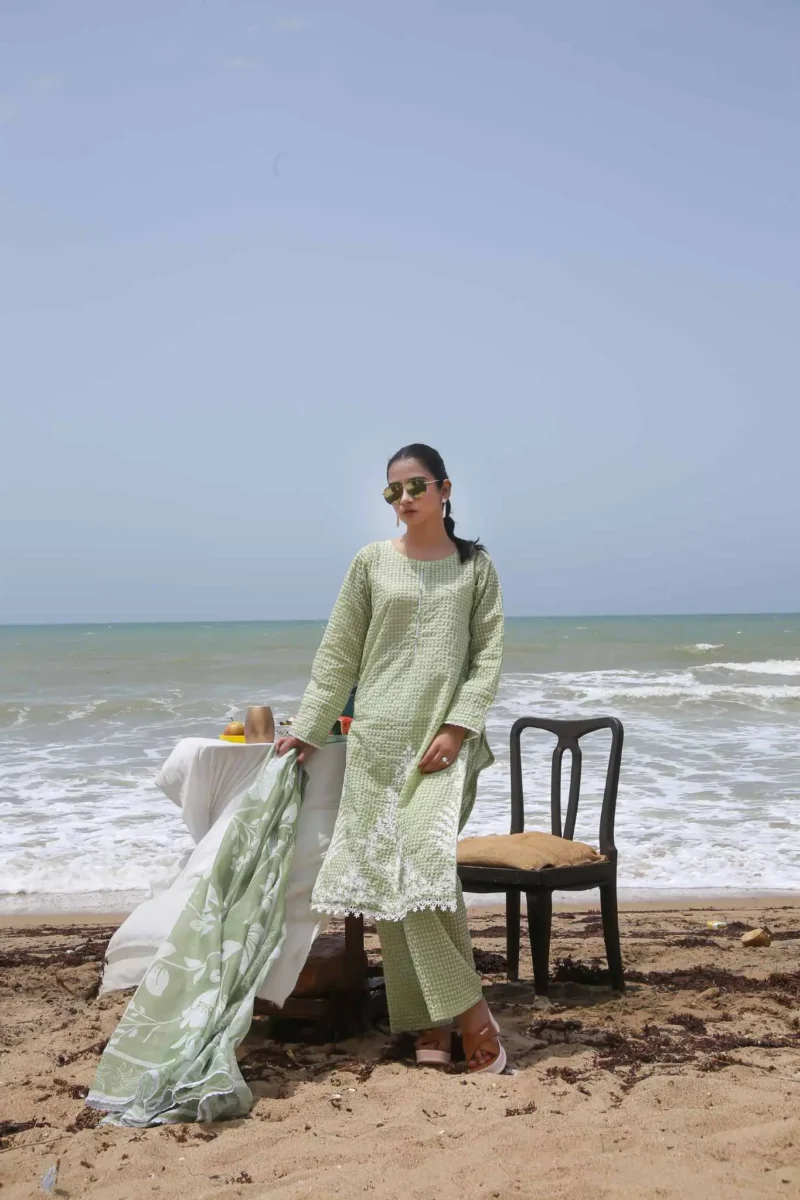 3-PIECE SUIT EMBROIDERED